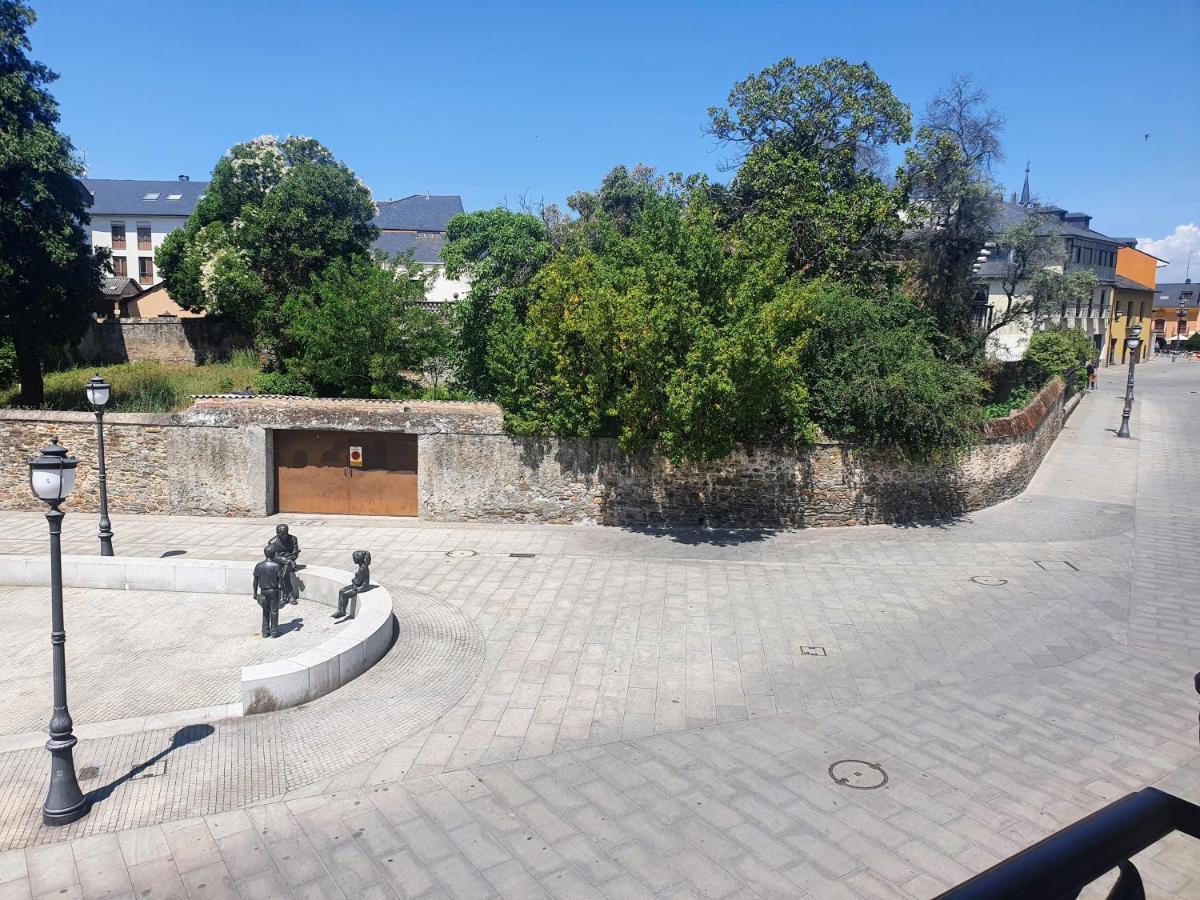 Apartamento En El Casco Antiguo De Ponferrada Eksteriør bilde